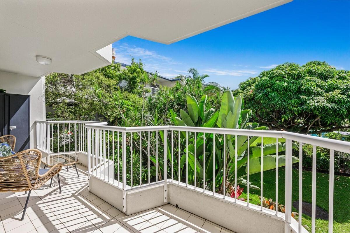 Rare 3 Bed Beachside Burleigh Apartment *