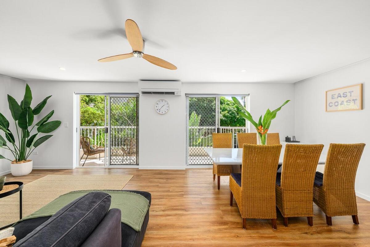 Apartment Rare 3 Bed Beachside Burleigh Gold Coast