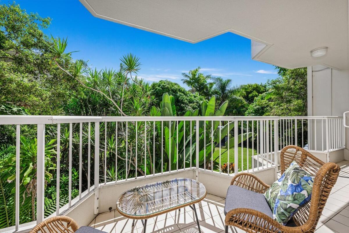 Rare 3 Bed Beachside Burleigh Apartment Gold Coast